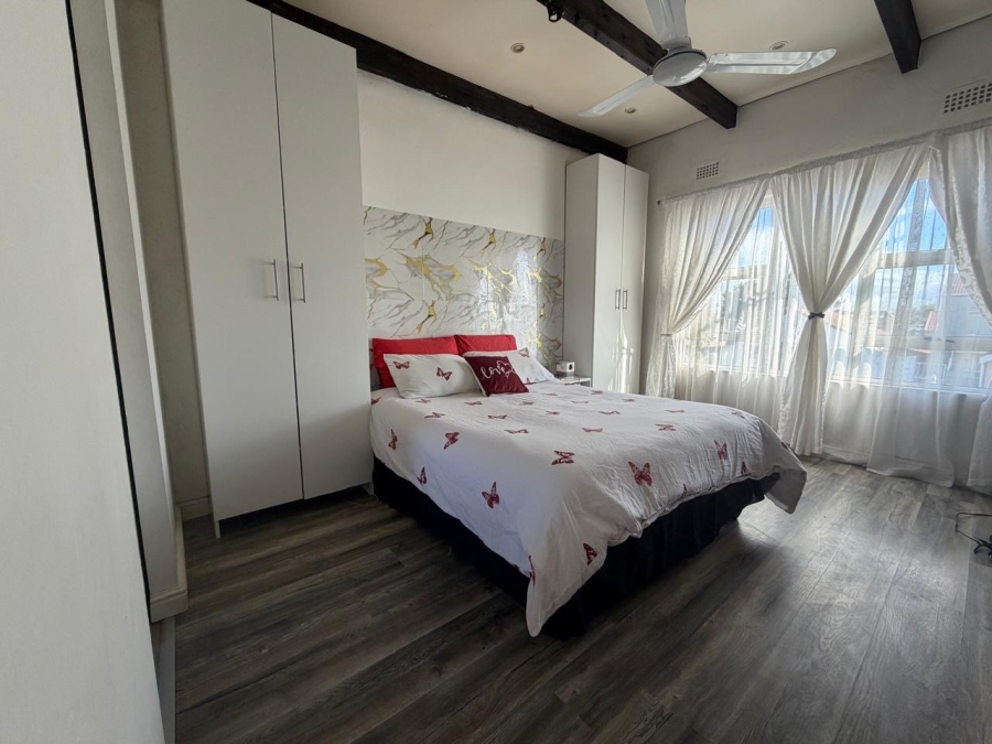 5 Bedroom Property for Sale in Colorado Park Western Cape